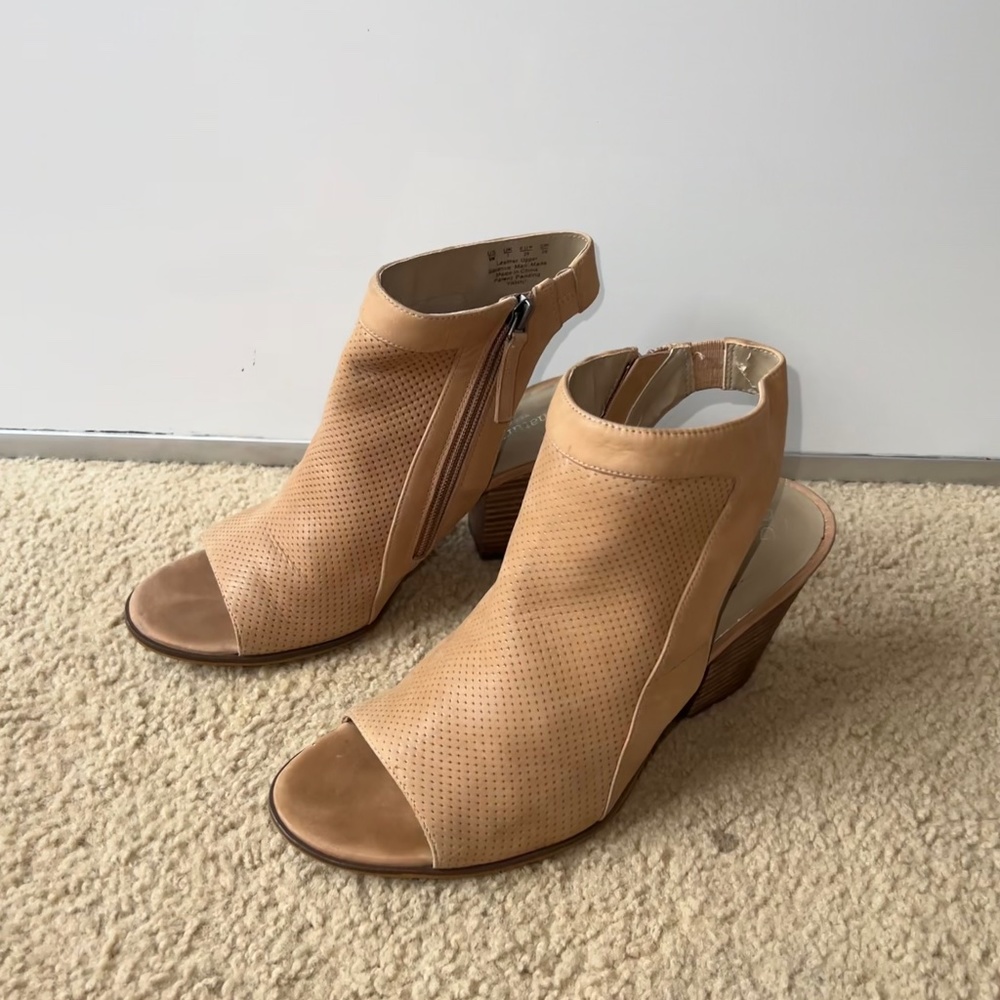 Neutralizer Women’s ankle sandals